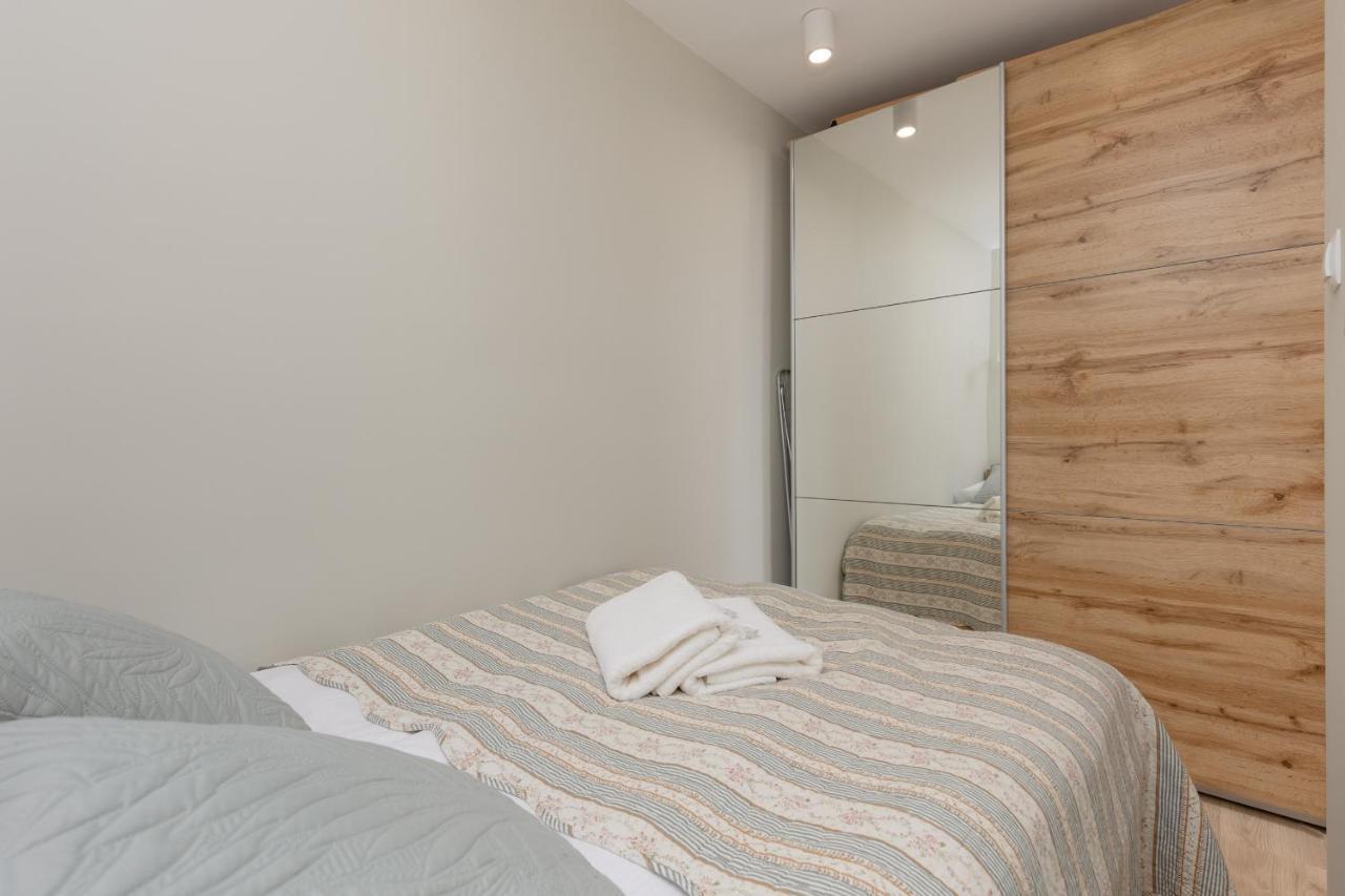 Aleja Jana Pawla II Studio Warsaw By Noclegi Renters Exteriér fotografie